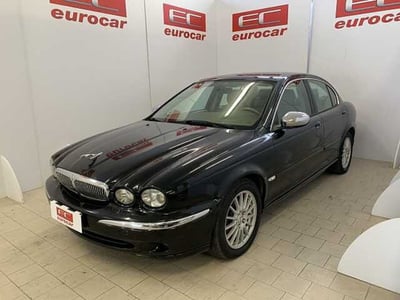 Jaguar X-Type 2.2D cat Executive  del 2006 usata a Ottaviano