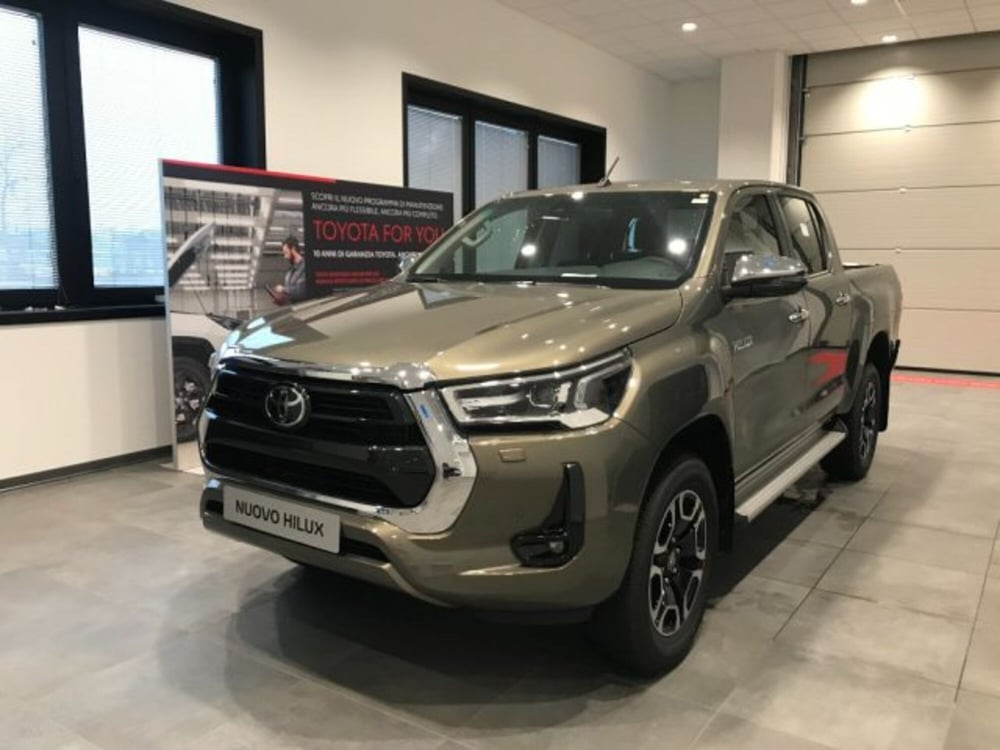 Toyota Hilux nuova a Cuneo