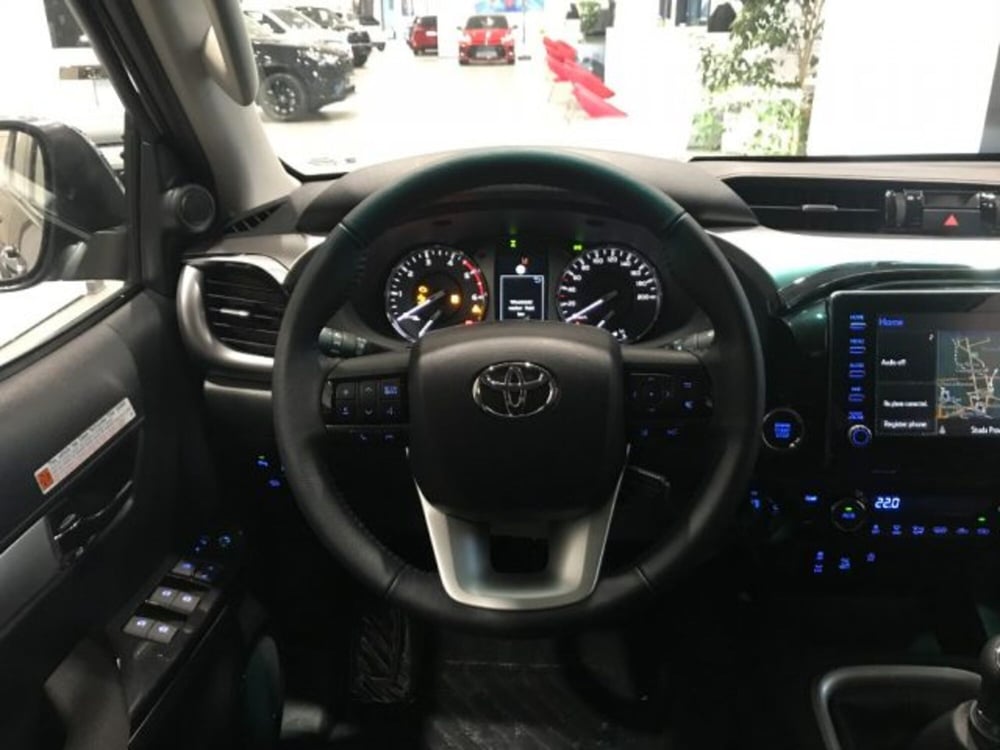 Toyota Hilux nuova a Cuneo (14)