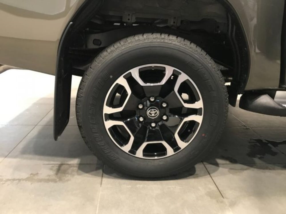 Toyota Hilux nuova a Cuneo (8)