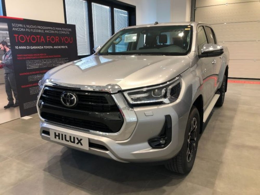 Toyota Hilux nuova a Cuneo