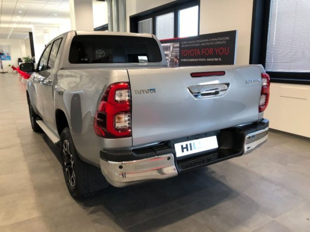 Toyota Hilux nuova a Cuneo (4)