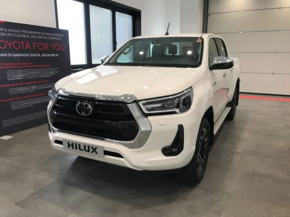 Toyota Hilux nuova a Cuneo