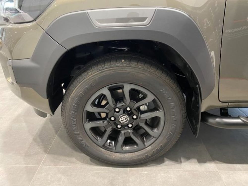 Toyota Hilux nuova a Cuneo (7)