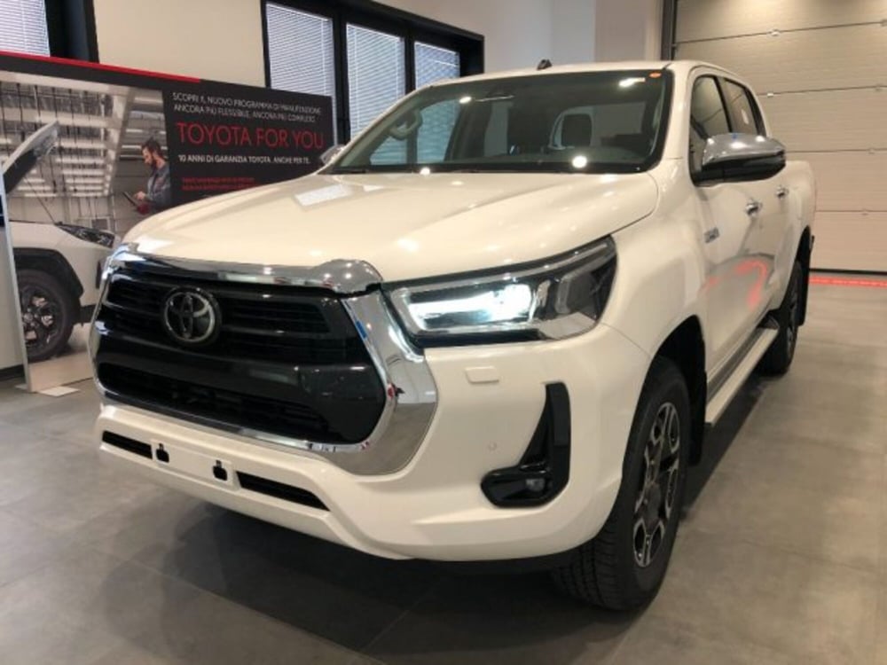 Toyota Hilux nuova a Cuneo