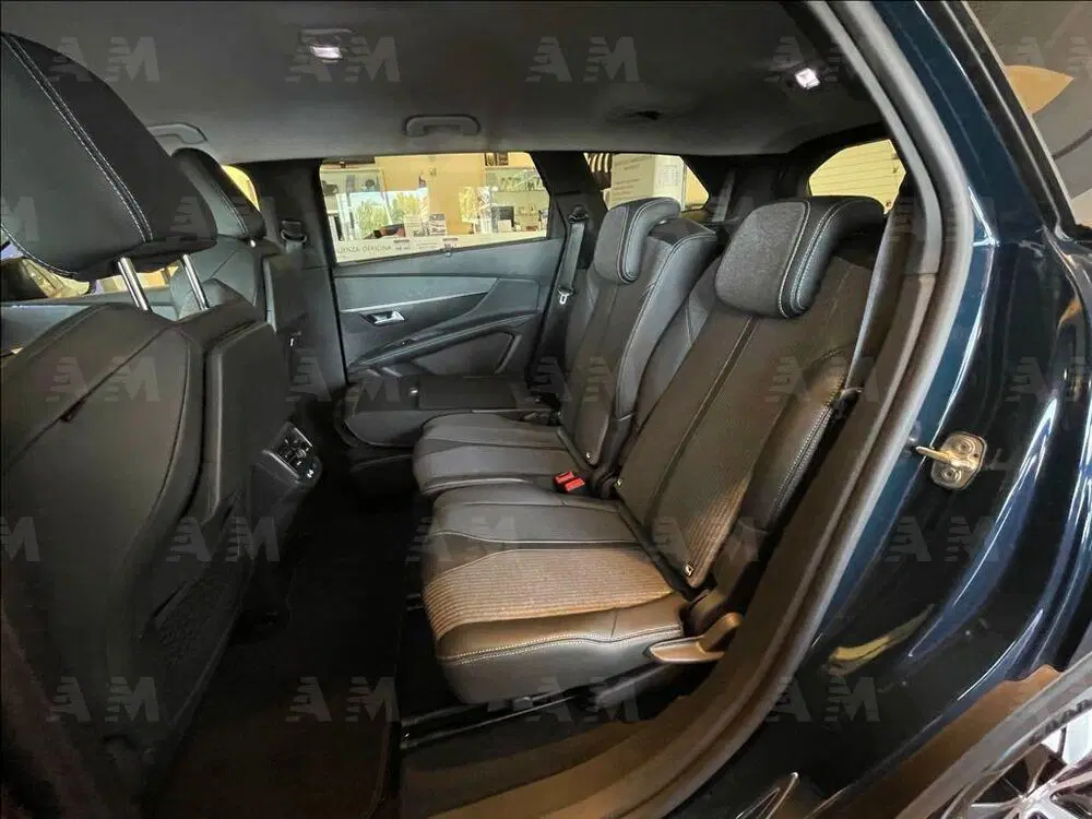 Peugeot 5008 nuova a Treviso (11)