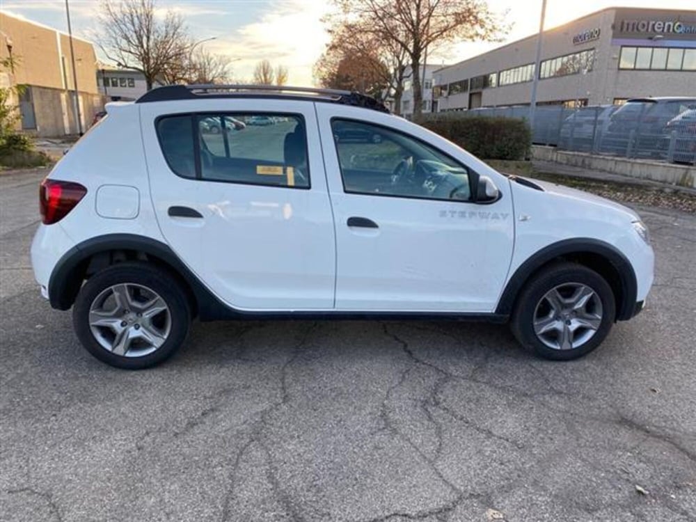 Dacia Sandero usata a Bologna (4)