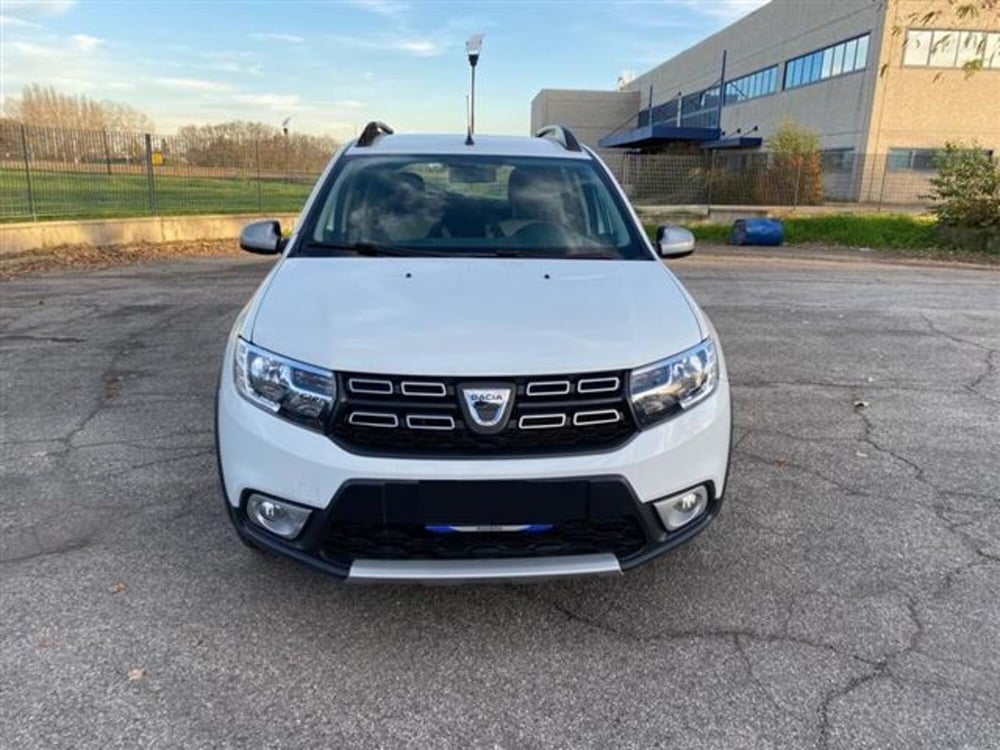 Dacia Sandero usata a Bologna (6)