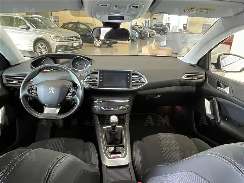 Peugeot 308 usata a Treviso (8)