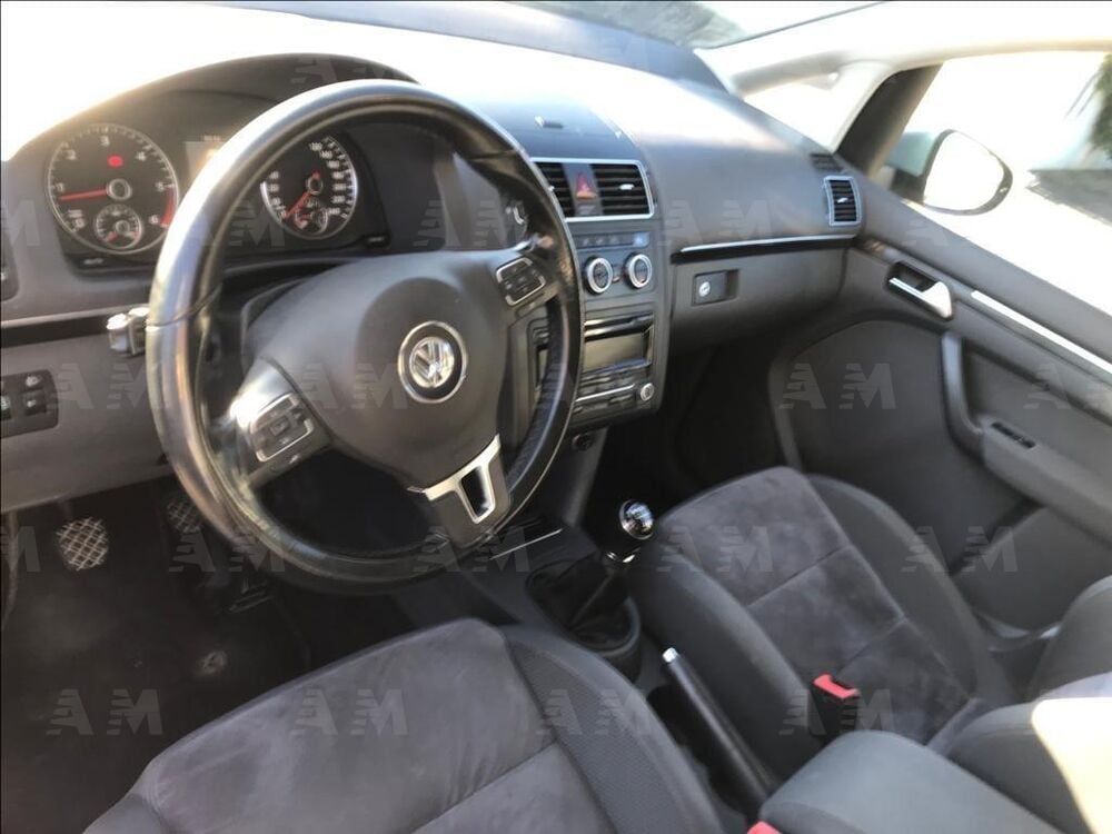 Volkswagen Touran usata a Treviso (11)