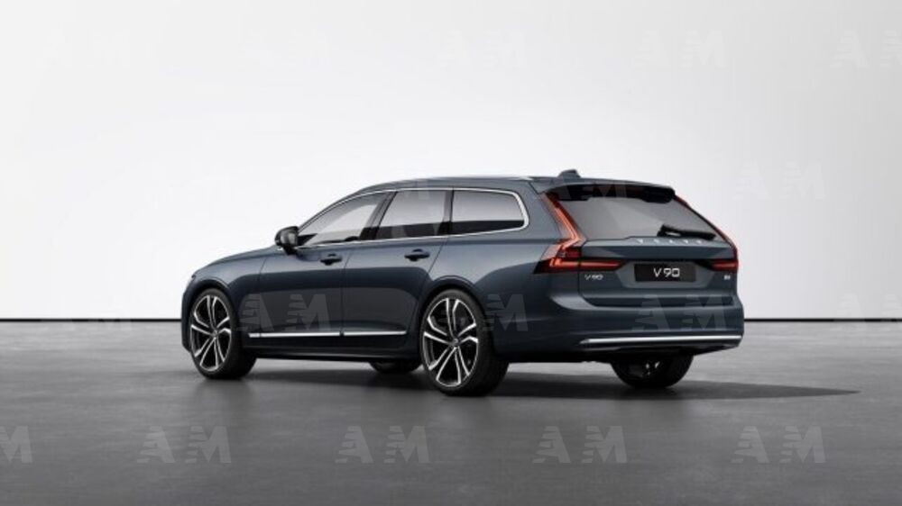 Volvo V90 nuova a Modena (4)