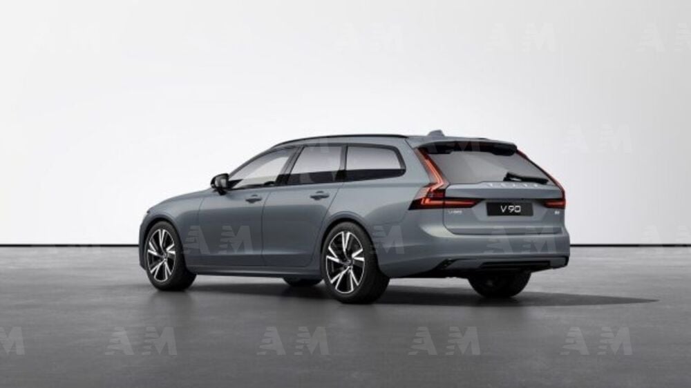 Volvo V90 nuova a Modena (4)