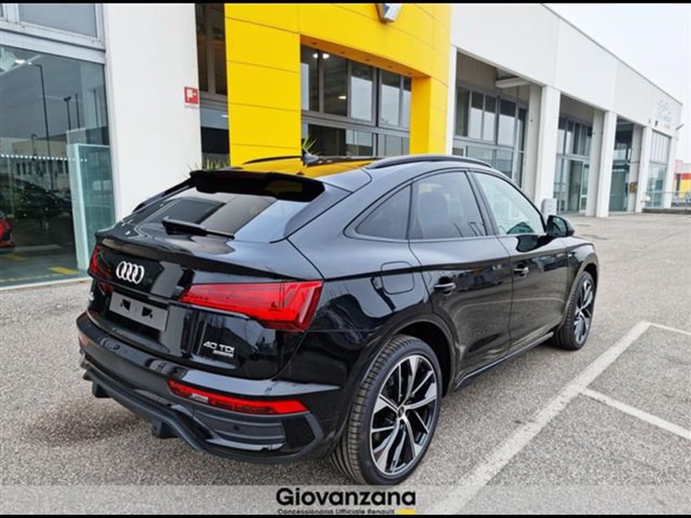 Audi Q5 Sportback nuova a Mantova (7)