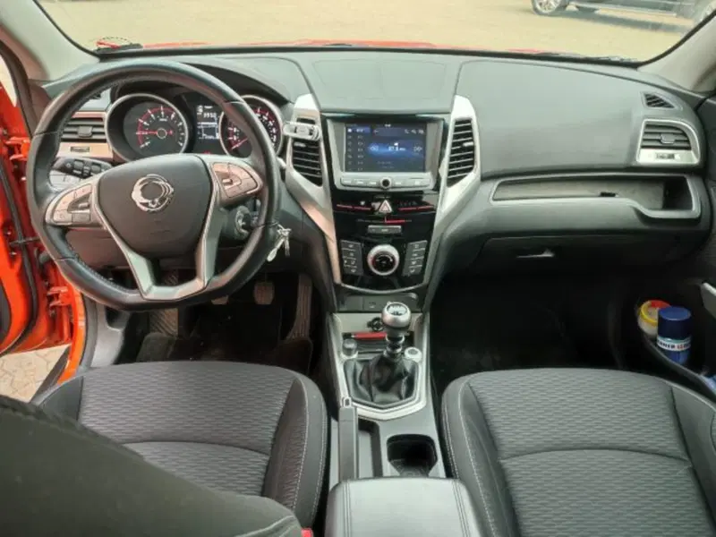 Ssangyong Tivoli usata a Cuneo (18)