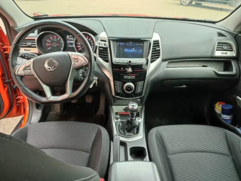 Ssangyong Tivoli usata a Cuneo (19)