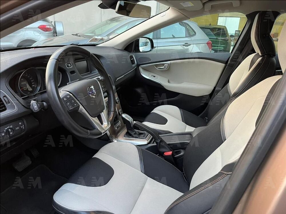 Volvo V40 Cross Country usata a Treviso (11)