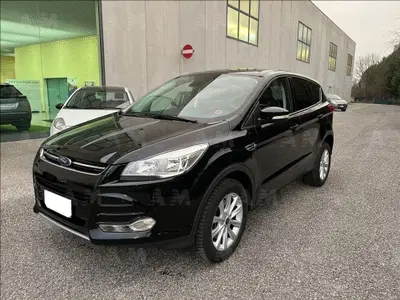 Ford Kuga 2.0 TDCI 120 CV S&amp;S 2WD Titanium del 2016 usata a Villorba