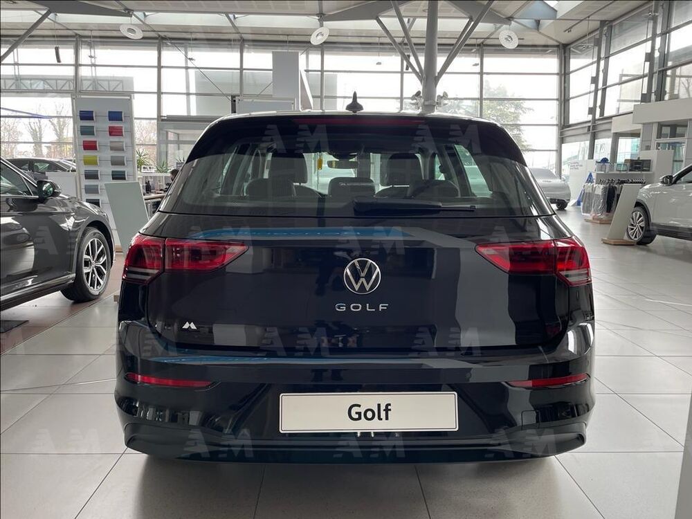 Volkswagen Golf nuova a Treviso (3)