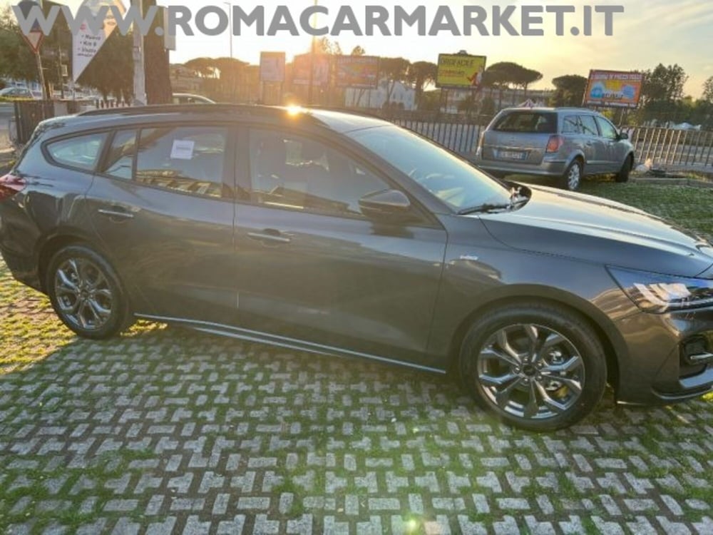 Ford Focus Station Wagon nuova a Roma (4)