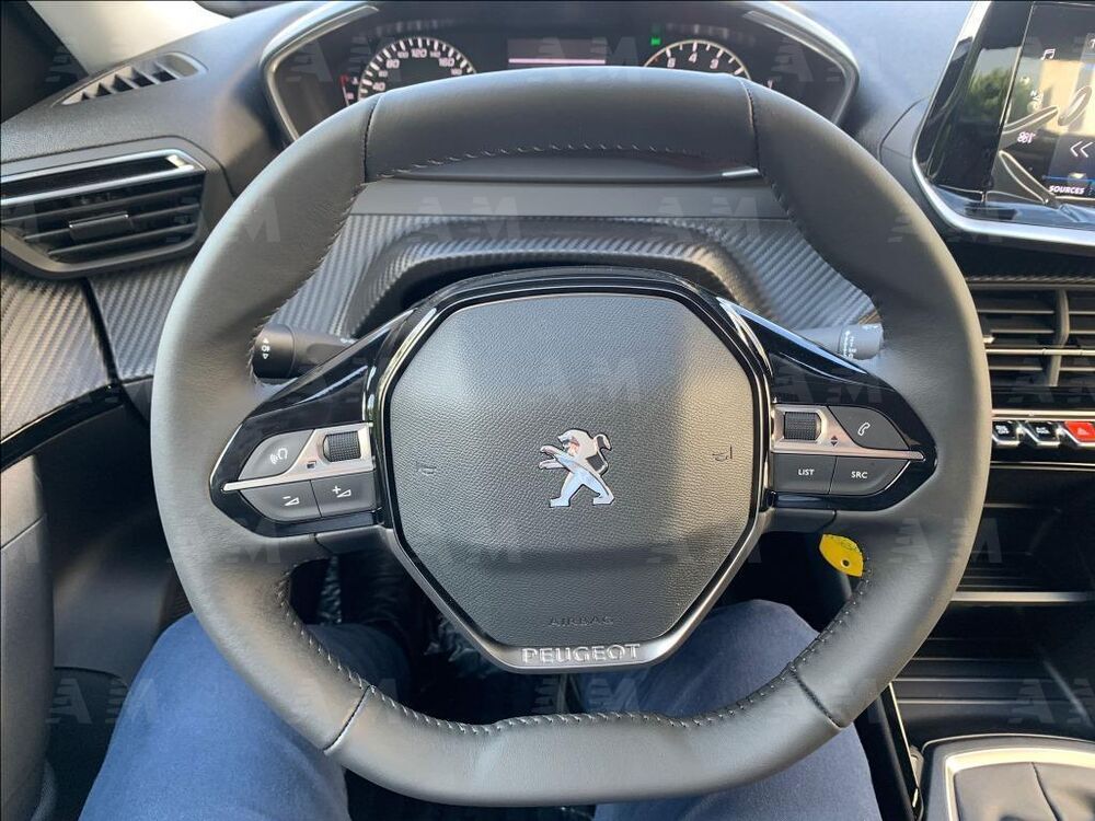 Peugeot 2008 nuova a Treviso (7)