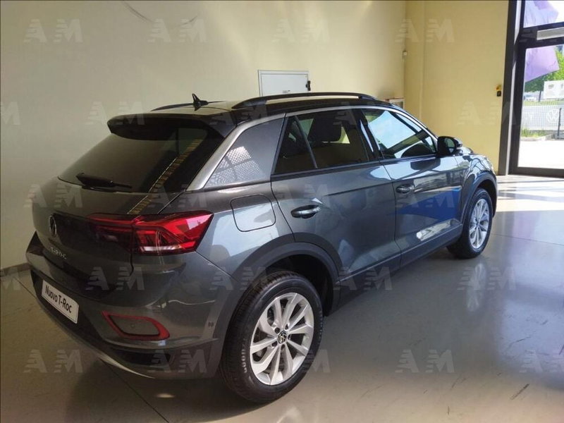 Volkswagen T-Roc nuova a Treviso (3)