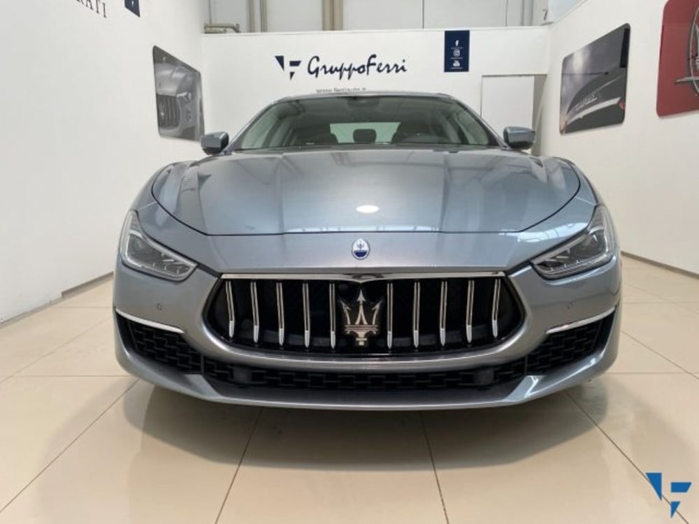 Maserati Ghibli usata a Udine (2)