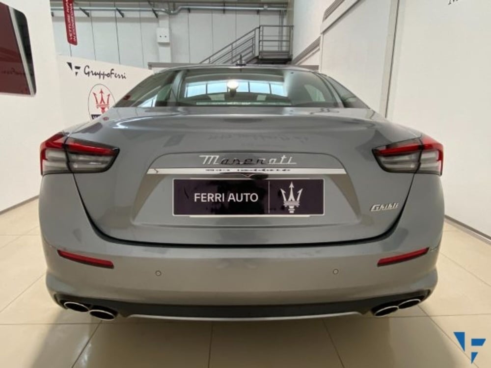 Maserati Ghibli usata a Udine (5)