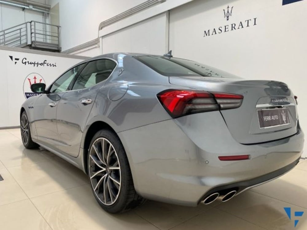 Maserati Ghibli usata a Udine (6)