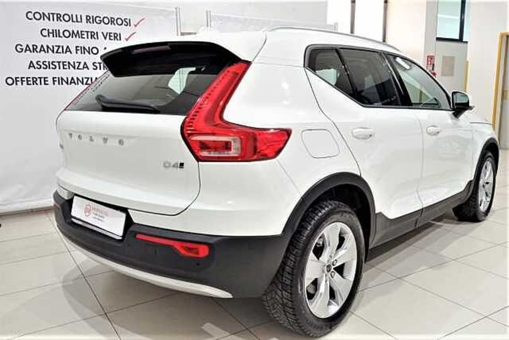 Volvo XC40 usata a Lecce (3)