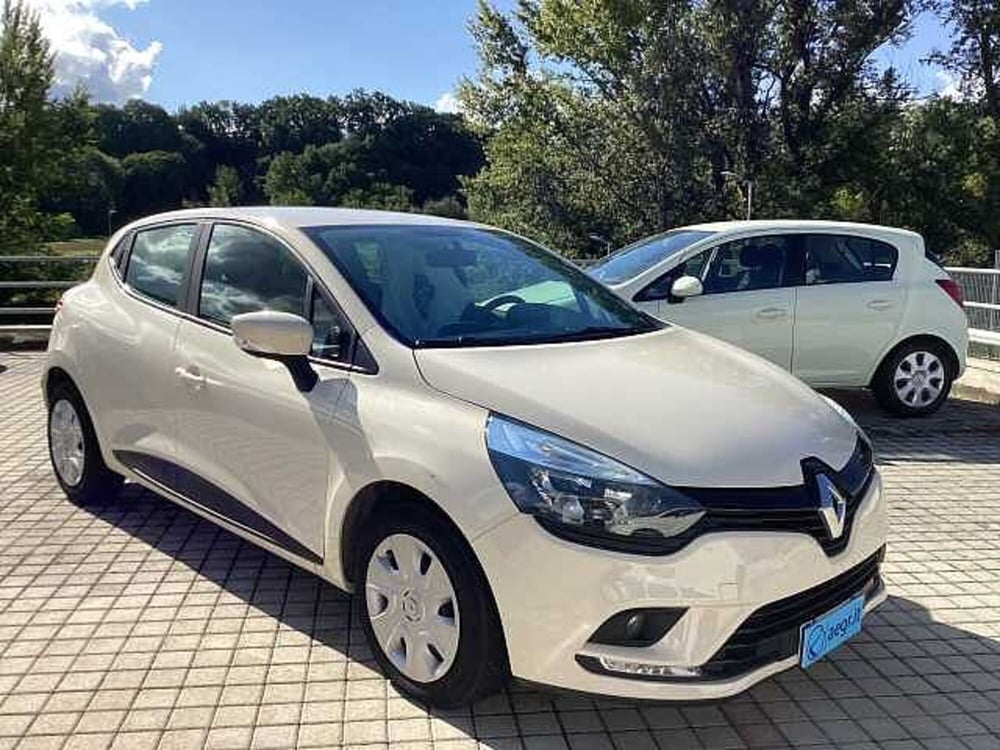 Renault Clio usata a Roma (3)