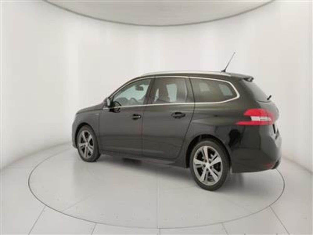 Peugeot 308 SW usata a Bari (4)