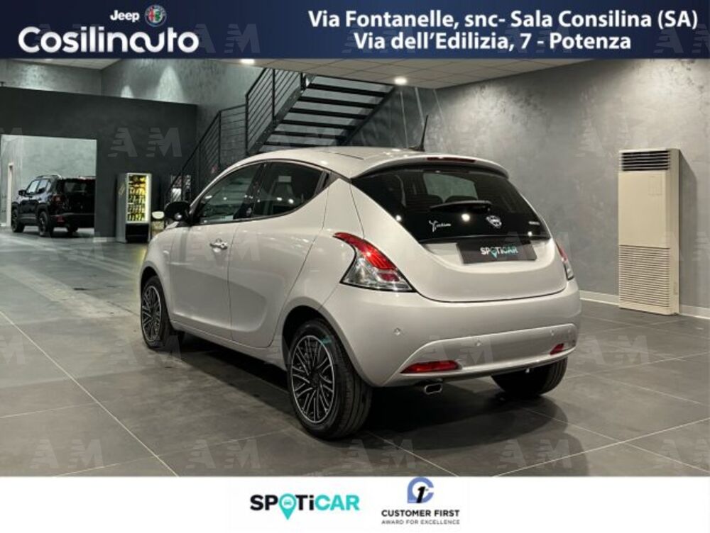 Lancia Ypsilon usata a Salerno (4)