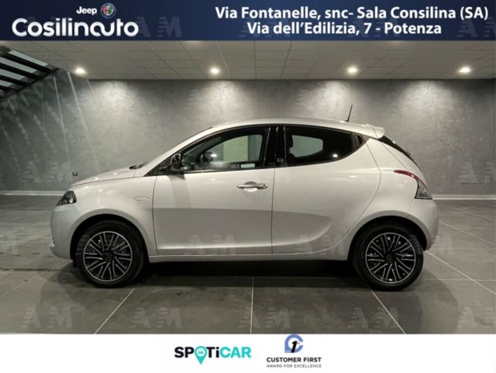 Lancia Ypsilon usata a Salerno (5)