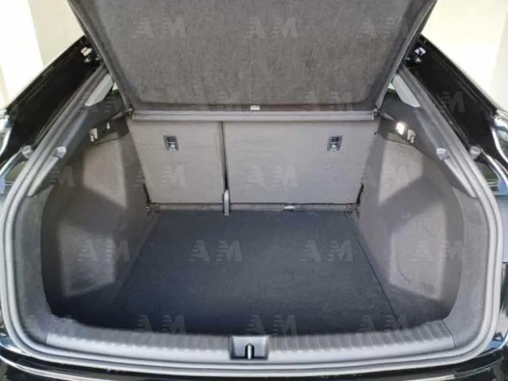 Audi Q4 Sportback nuova a Padova (9)