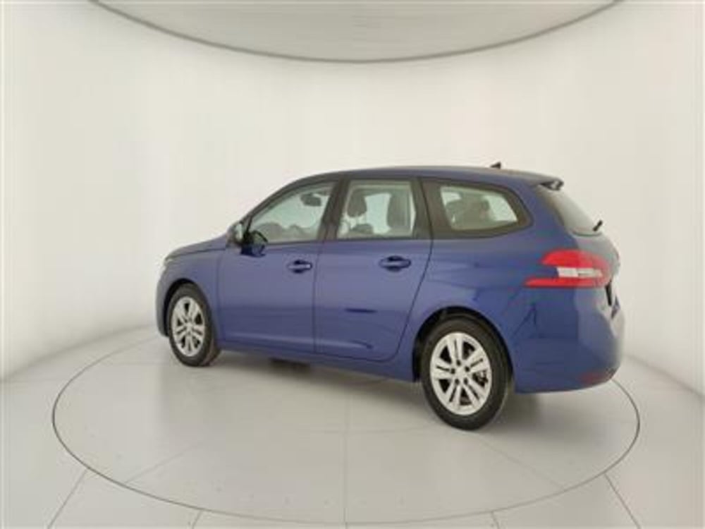 Peugeot 308 SW usata a Bari (4)