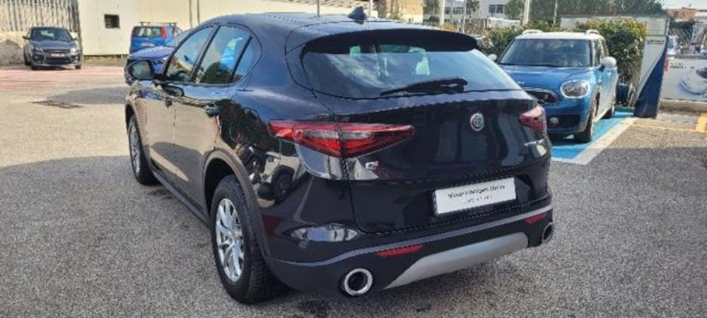 Alfa Romeo Stelvio usata a Napoli (3)