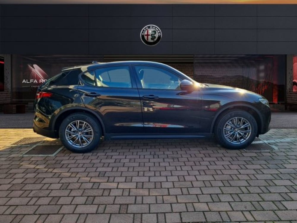 Alfa Romeo Stelvio usata a Monza e Brianza (4)