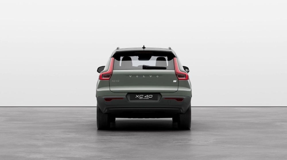 Volvo XC40 nuova a Como (4)