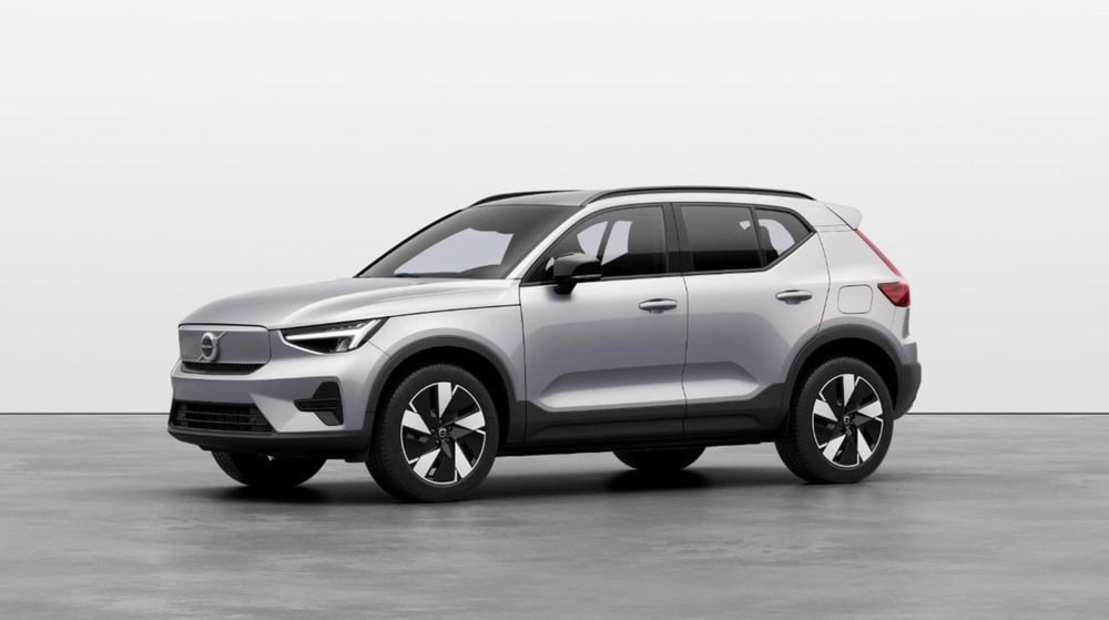 Volvo XC40 nuova a Como