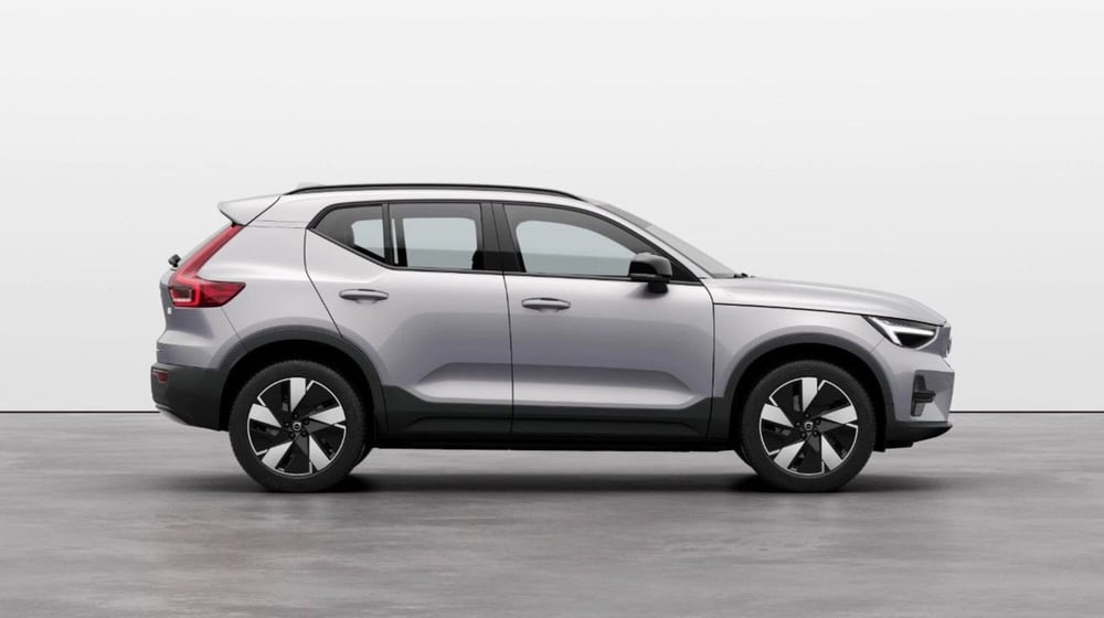 Volvo XC40 nuova a Como (2)