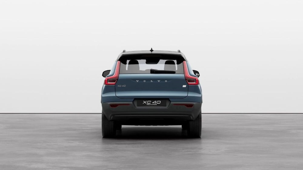 Volvo XC40 nuova a Como (4)