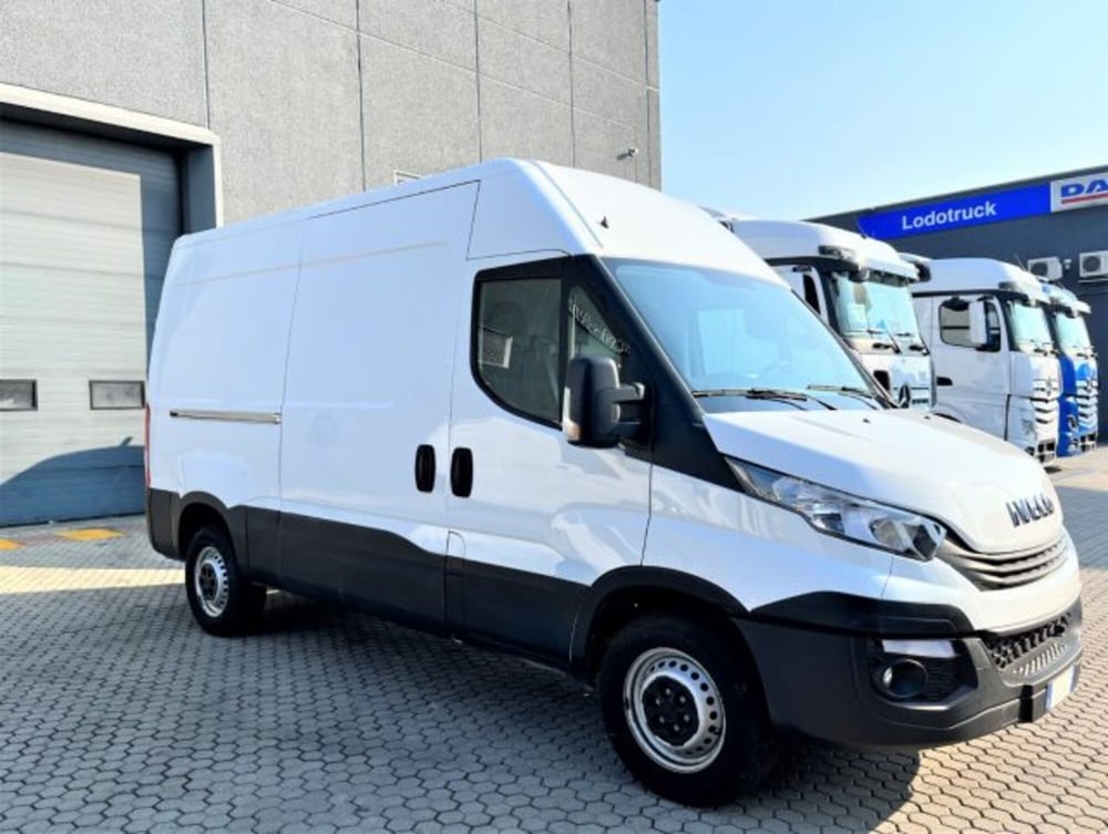 Iveco Daily Furgone usata a Bergamo (3)