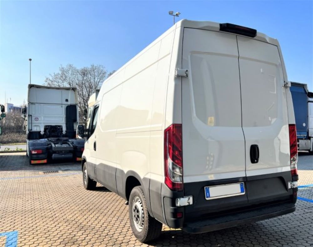 Iveco Daily Furgone usata a Bergamo (5)