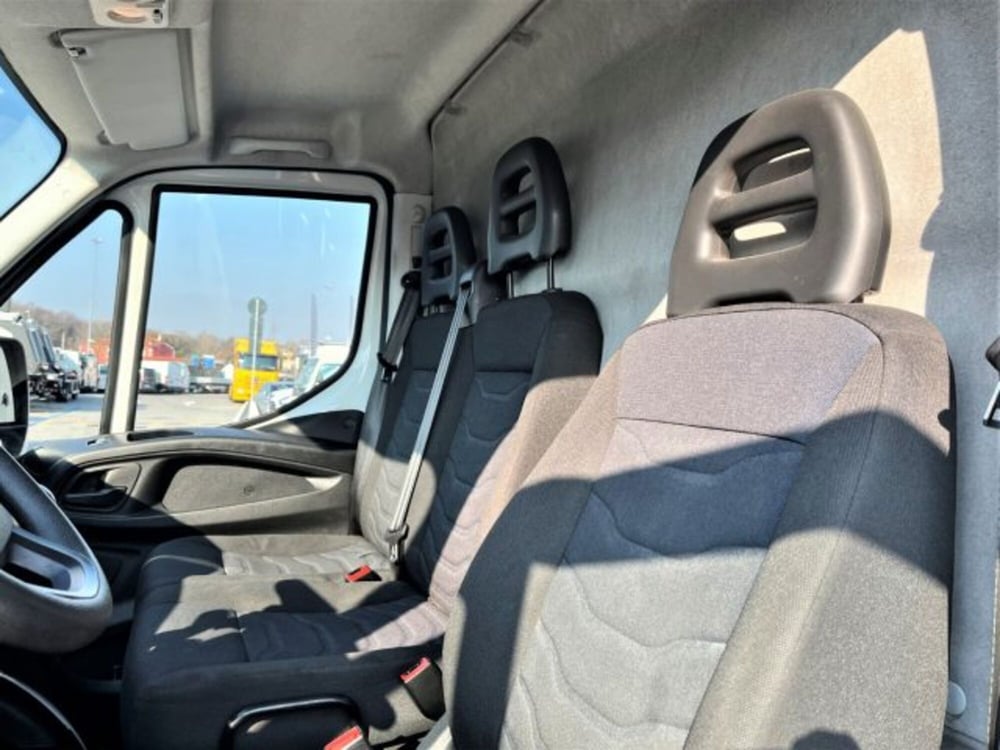 Iveco Daily Furgone usata a Bergamo (7)