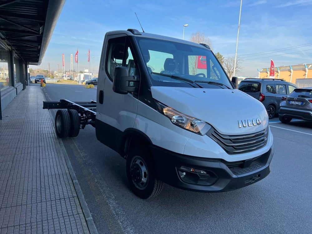 Iveco Daily Telaio nuova a Bergamo (3)