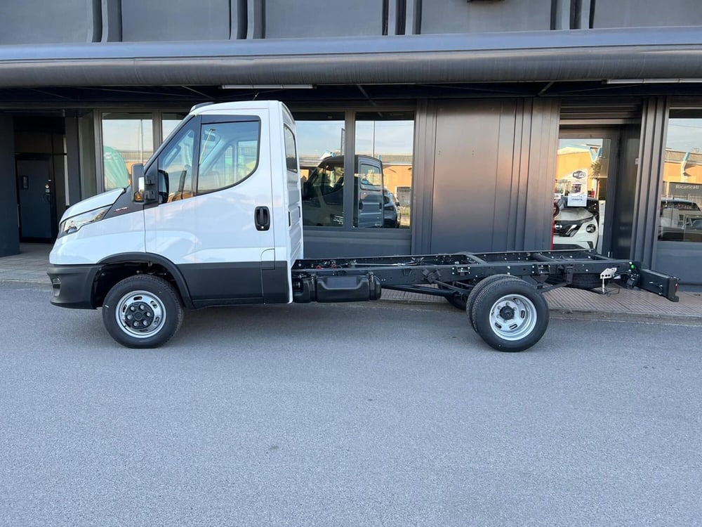 Iveco Daily Telaio nuova a Bergamo (5)