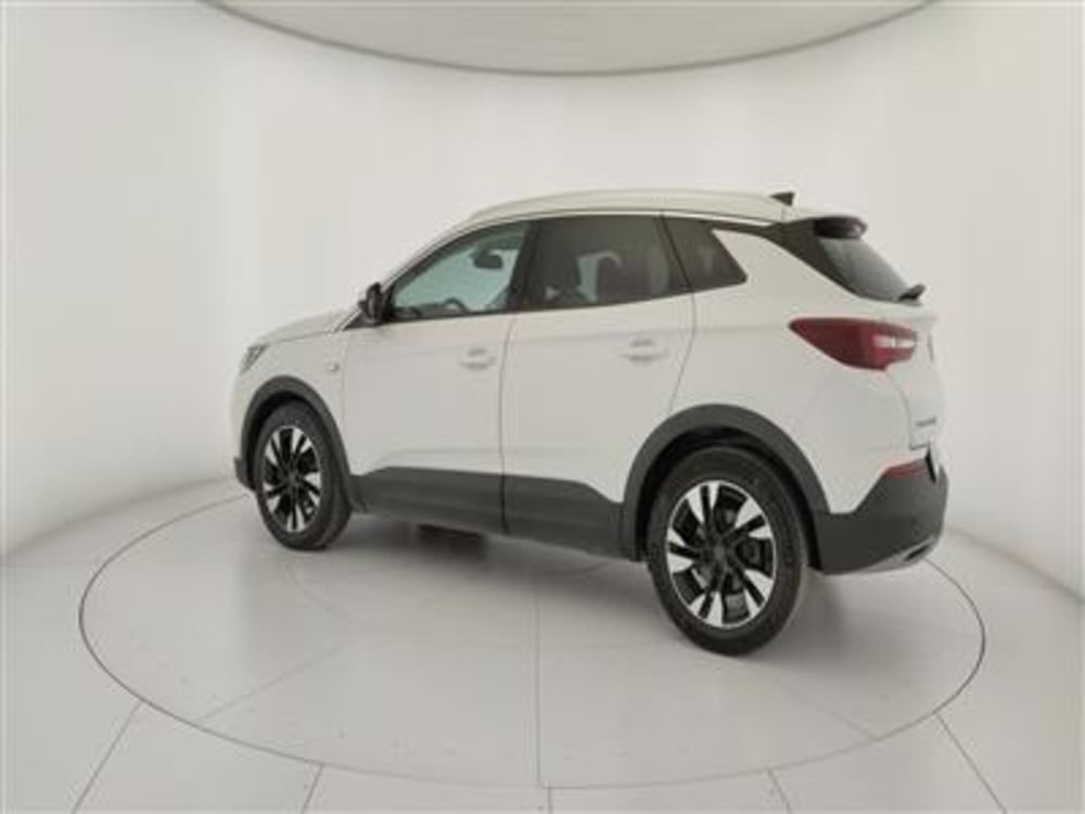 Opel Grandland X usata a Bari (4)