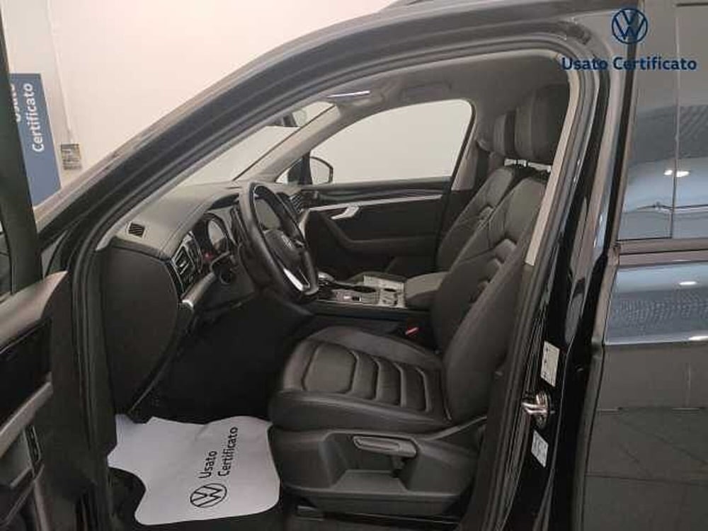 Volkswagen Touareg usata a Varese (10)