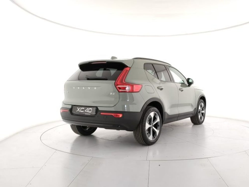 Volvo XC40 nuova a Modena (5)