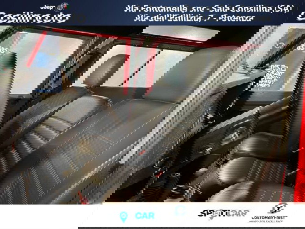 Land Rover Defender usata a Salerno (10)